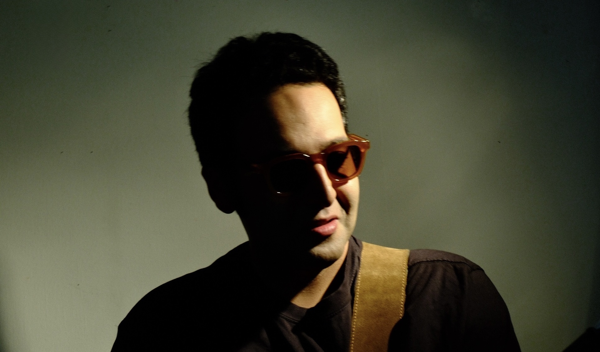 Discover Farbod Biglari’s Rock-Infused Che Vuole Questa Musica Stasera Now Spinning on the A-List Playlist